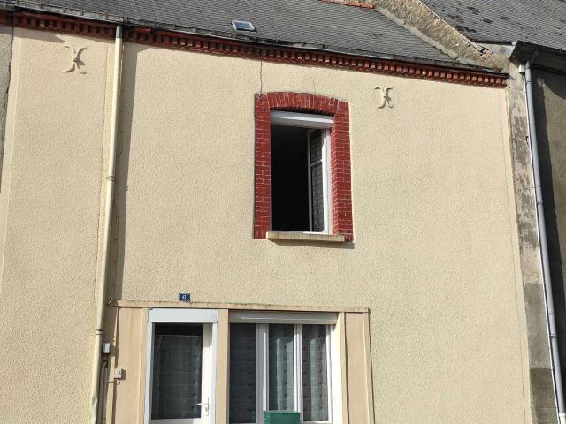 Vente maison 5 pièces Sainte Gemmes le Robert 53