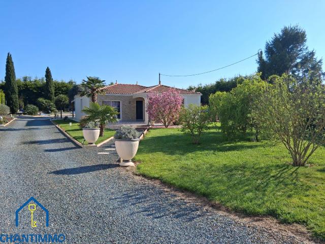 Vente maison 5 pièces Sainte Hermine 85