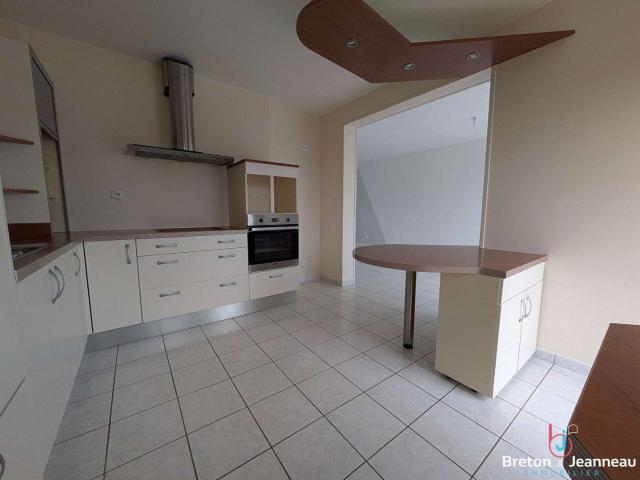 Vente maison 5 pièces Sainte Suzanne 53