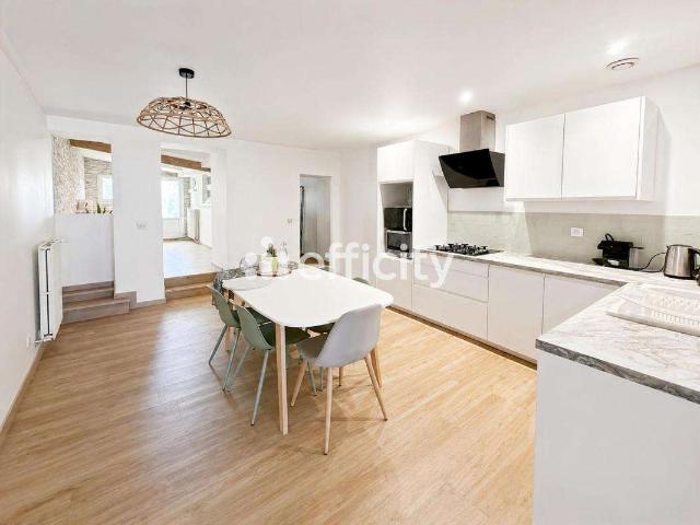 Vente maison 5 pièces Saintes 17