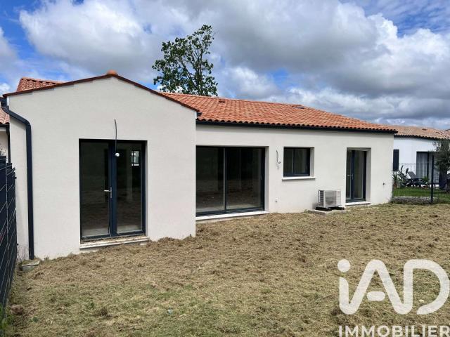 Vente maison 5 pièces Semussac 17