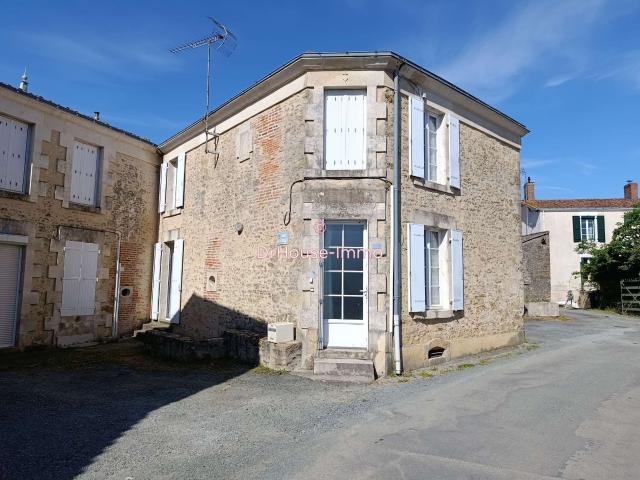 Vente maison 5 pièces Sigournais 85