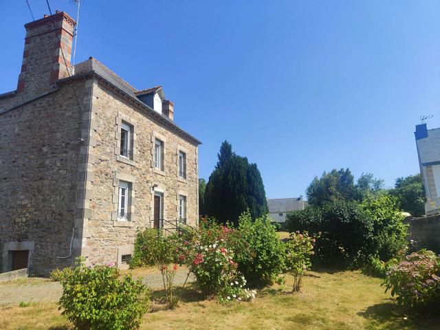Vente maison 5 pièces Ploumagoar 22