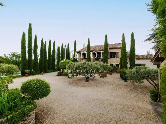 Vente maison 5 pièces Robion 84