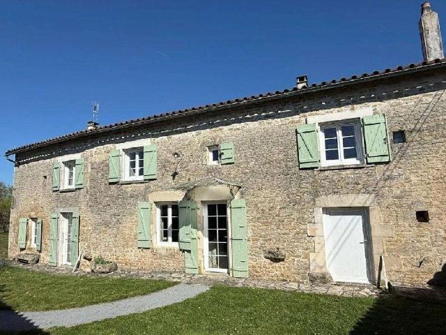Vente maison 5 pièces Villefagnan 16