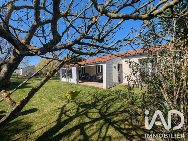 Vente maison 5 pièces Yves 17