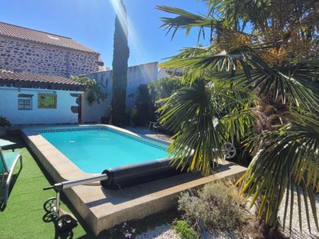 Vente | Maison | 5p | 3ch | 116 m² | Châteaugay | Terrasse · Jardin · Piscine