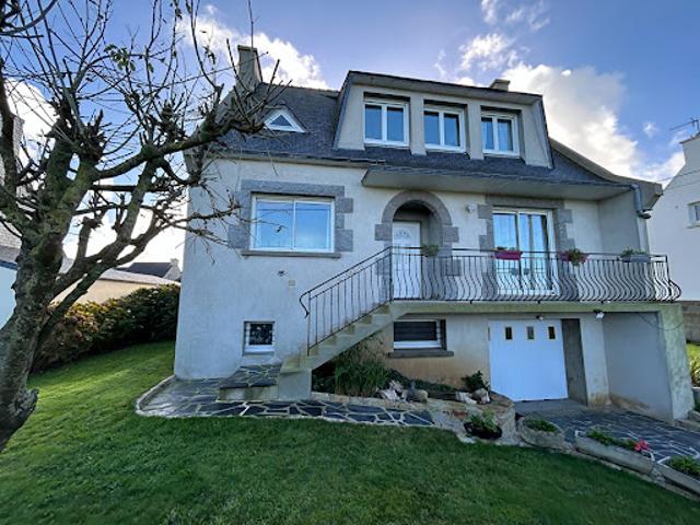 Vente Maison 6 pièces 104 m2 Ploudalmézeau