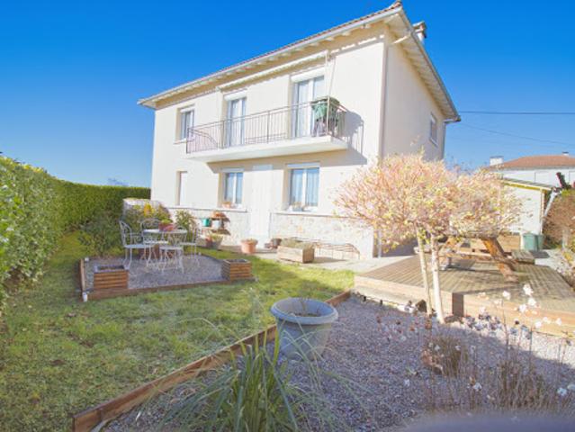 Vente Maison 6 pièces 108 m2 Pleaux