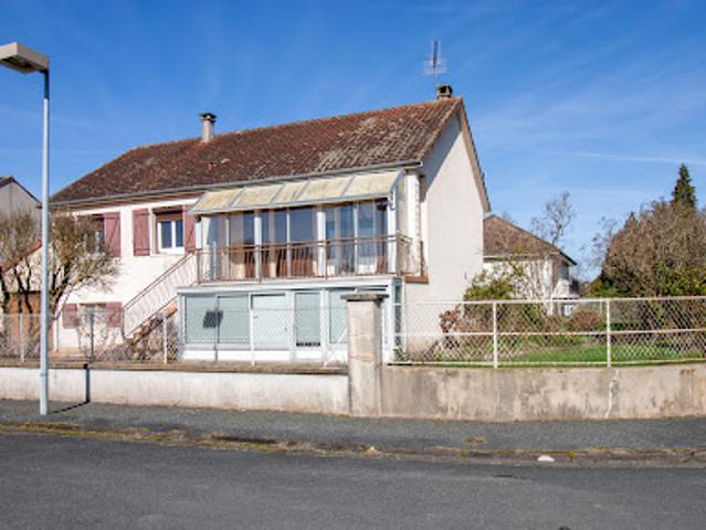 Vente Maison 6 pièces 109 m2 Dun le Palestel