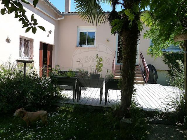 Vente Maison 6 pièces 109 m2 Saintes