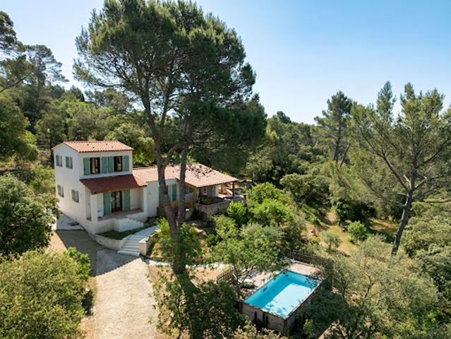 Vente Maison 6 pièces 100 m2 Entrecasteaux