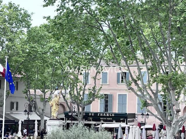 Vente Maison 6 pièces 100 m2 Saint Cyr sur Mer