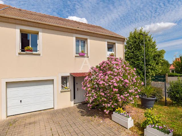 Vente Maison 6 pièces 101 m2 Guignes