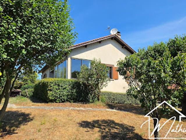 Vente Maison 6 pièces 114 m2 Saint Rémy de Chargnat