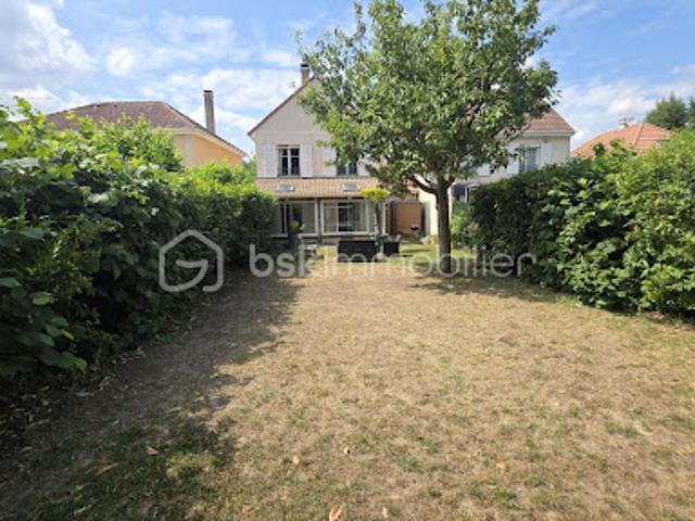 Vente Maison 6 pièces 115 m2 Saint Pierre du Perray