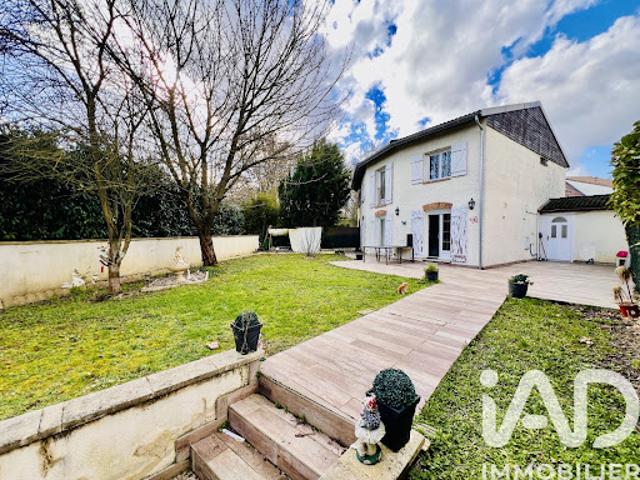 Vente Maison 6 pièces 117 m2 Saint Brice sous Forêt