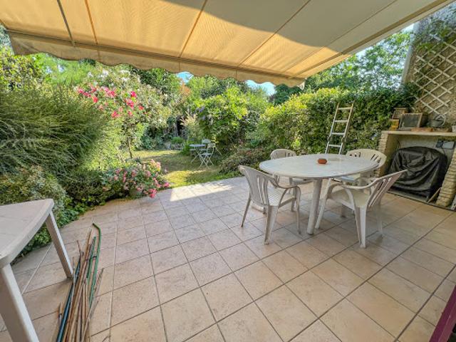 Vente Maison 6 pièces 118 m2 Le Mesnil Saint Denis