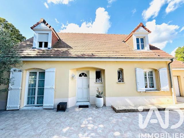 Vente Maison 6 pièces 125 m2 Saint Brice sous Forêt