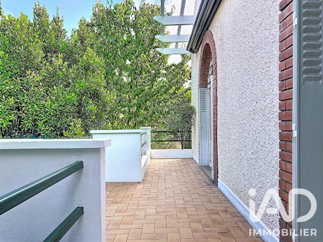 Vente Maison 7 pièces 127 m2 Le Mesnil le Roi