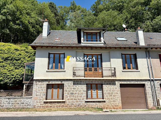 Vente Maison 6 pièces 128.2 m2 Saint Laurent d'Olt