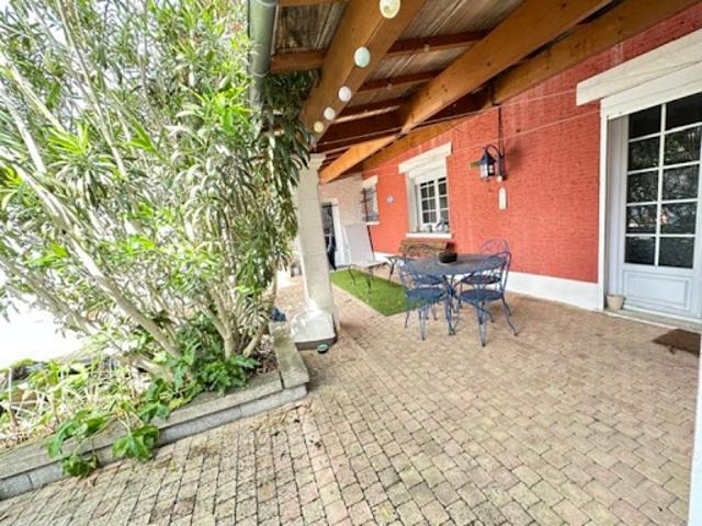 Vente Maison 6 pièces 129 m2 Roullet Saint Estèphe