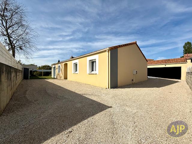 Vente Maison 6 pièces 129 m2 Saint Léger les Vignes