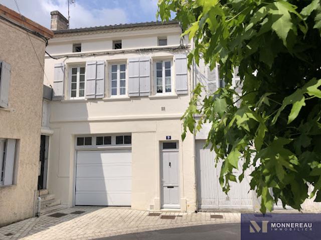 Vente Maison 6 pièces 120 m2 Barbezieux Saint Hilaire