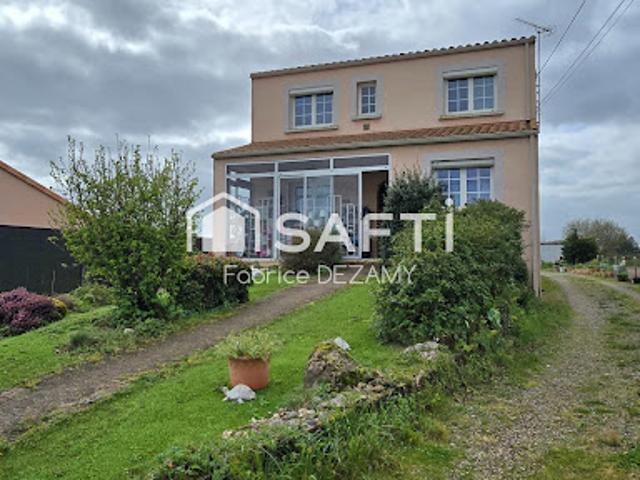 Vente Maison 6 pièces 120 m2 Château Guibert