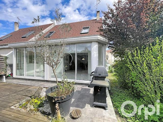 Vente Maison 6 pièces 122 m2 Chilly Mazarin