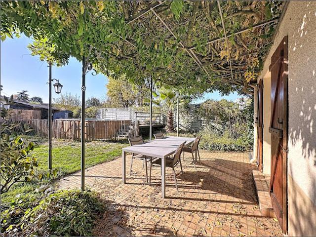 Vente Maison 6 pièces 123 m2 Léognan