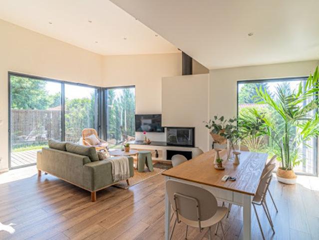 Vente Maison 6 pièces 123 m2 Saint Médard en Jalles