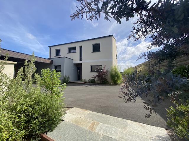 Vente Maison 6 pièces 135 m2 Minihy Tréguier