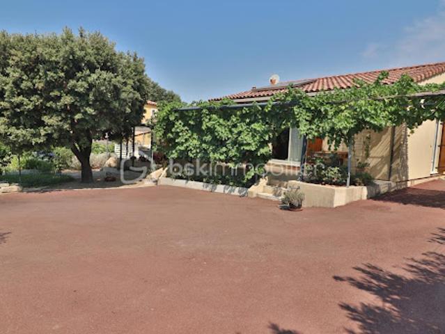 Vente Maison 6 pièces 135 m2 Montfrin