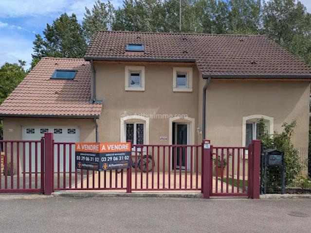 Vente Maison 6 pièces 135 m2 Neufchâteau