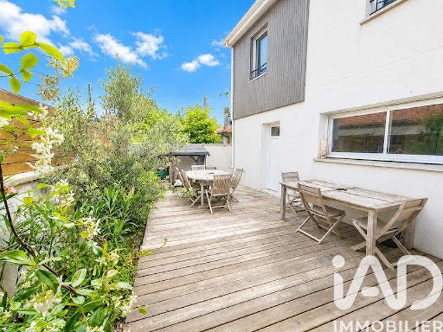 Vente Maison 6 pièces 135 m2 Begles