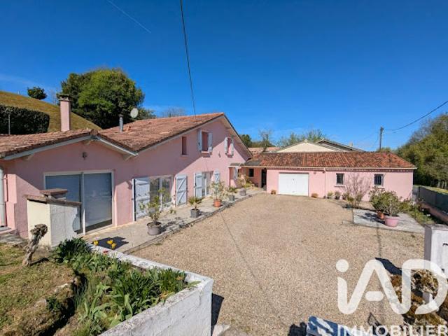 Vente Maison 6 pièces 135 m2 Saint Aigulin