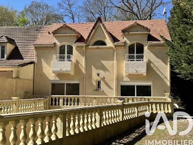 Vente Maison 6 pièces 136 m2 Sylvains les Moulins