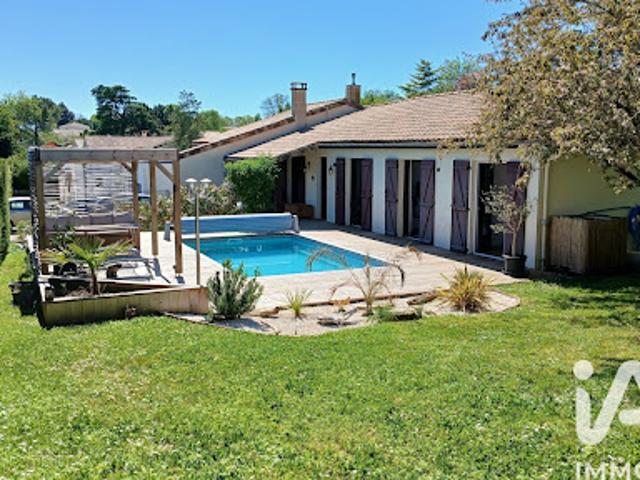 Vente Maison 6 pièces 136 m2 Saint Georges des Coteaux