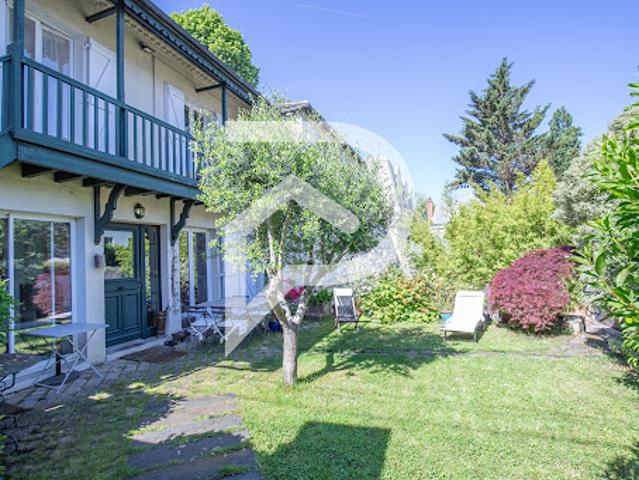 Vente Maison 6 pièces 137 m2 Clamart
