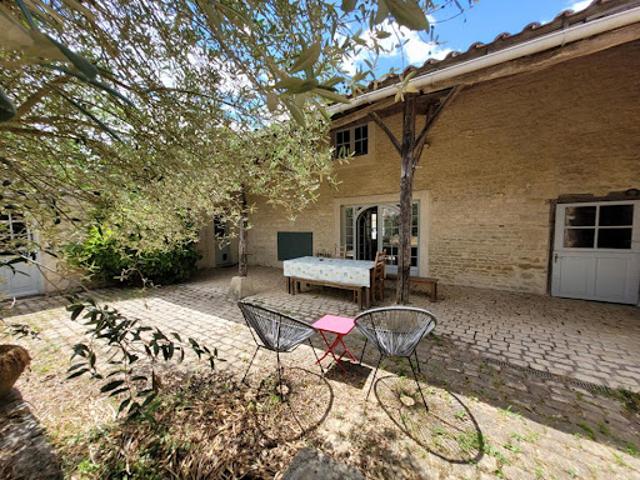 Vente Maison 6 pièces 137 m2 Les Magnils Reigniers