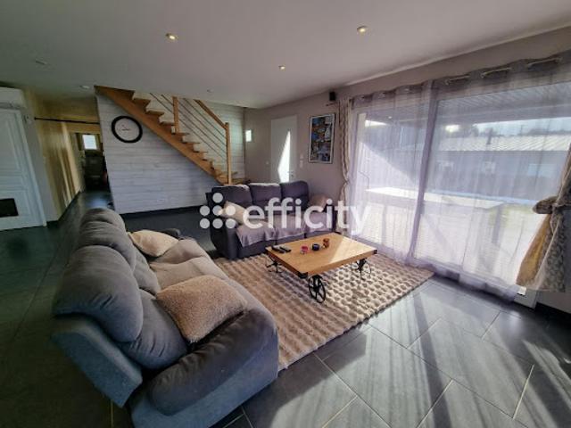 Vente Maison 6 pièces 138 m2 Albaret Sainte Marie