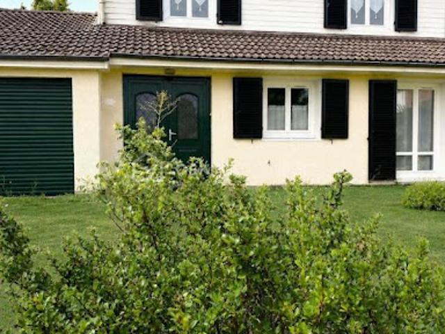 Vente Maison 6 pièces 138 m2 Le Mesnil Saint Denis