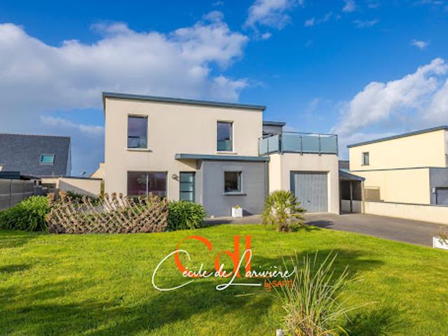 Vente Maison 6 pièces 138 m2 Roscoff