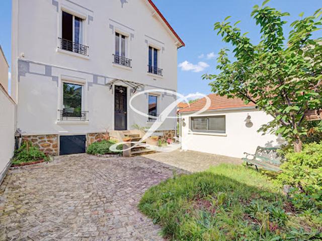 Vente Maison 6 pièces 138.78 m2 Le Mesnil le Roi