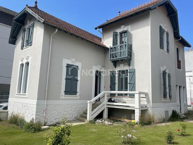 Vente Maison 6 pièces 139 m2 Pau