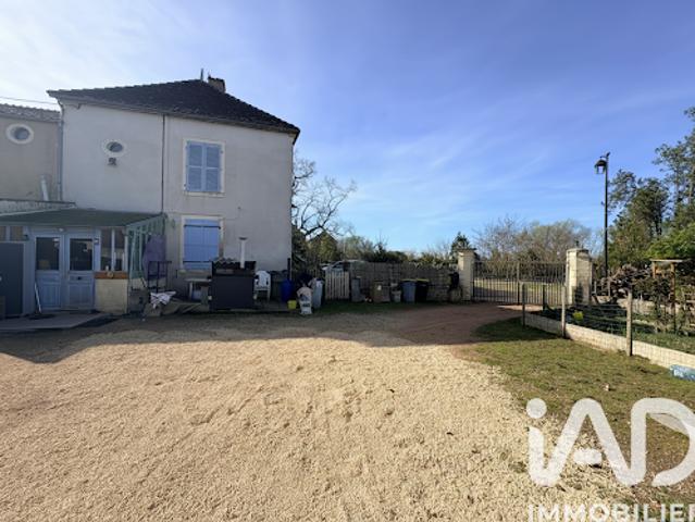 Vente Maison 6 pièces 130 m2 Ainay le Château