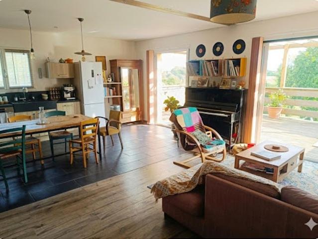 Vente Maison 6 pièces 130 m2 Bardos