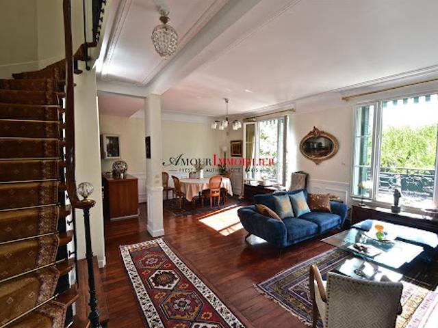 Vente Maison 6 pièces 130 m2 Courbevoie
