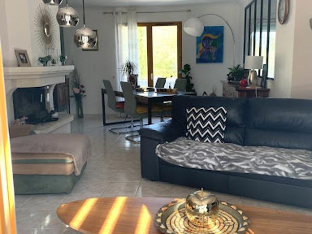 Vente Maison 6 pièces 130 m2 Saint Geniès de Malgoirès